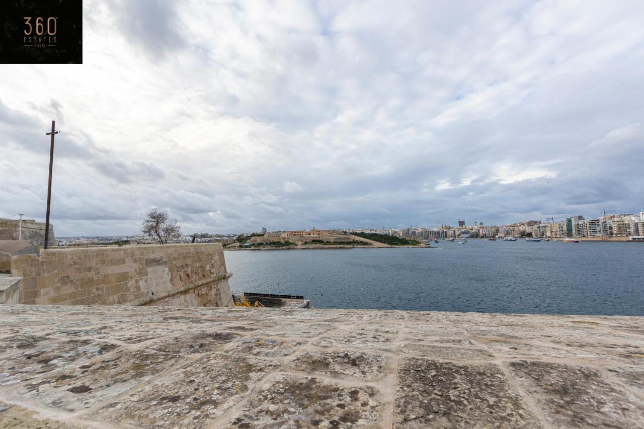 Seafront - Top Location, Top Floor With Wifi & Ac By 360 Estates Valletta Exterior photo