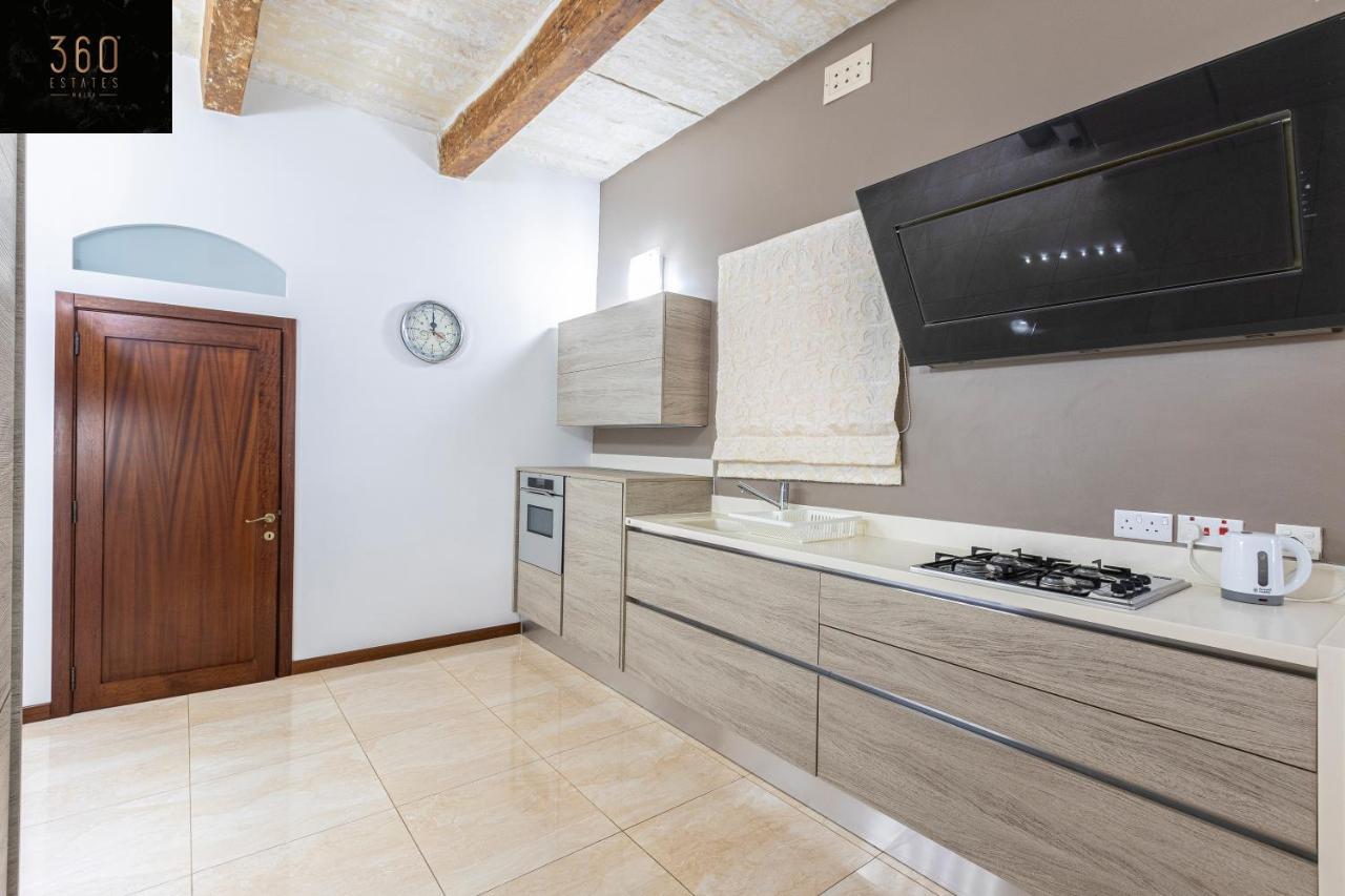 Seafront - Top Location, Top Floor With Wifi & Ac By 360 Estates Valletta Exterior photo