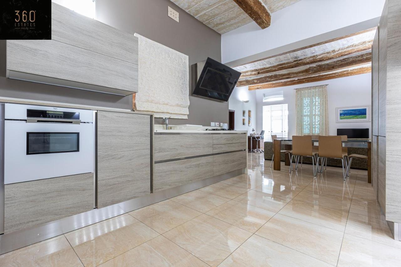 Seafront - Top Location, Top Floor With Wifi & Ac By 360 Estates Valletta Exterior photo