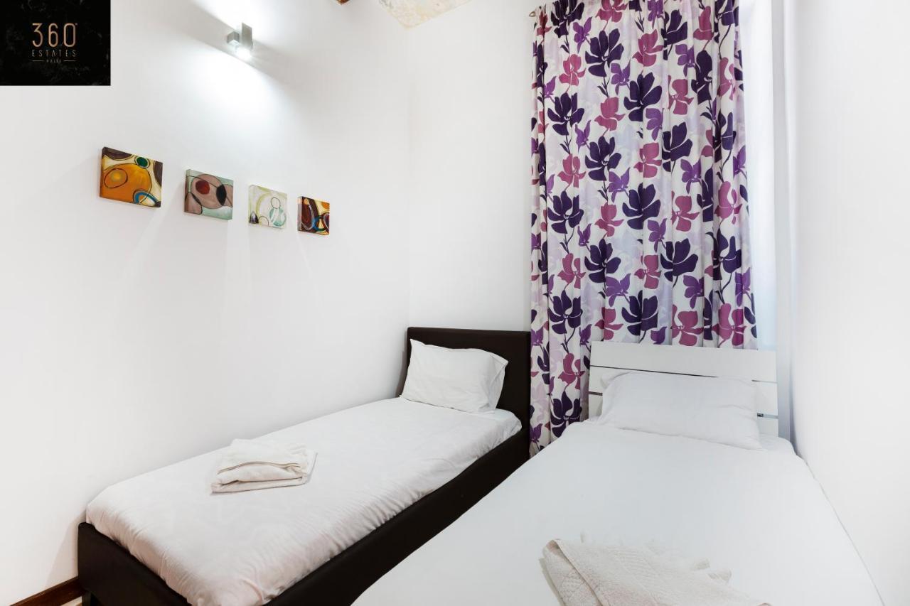 Seafront - Top Location, Top Floor With Wifi & Ac By 360 Estates Valletta Exterior photo